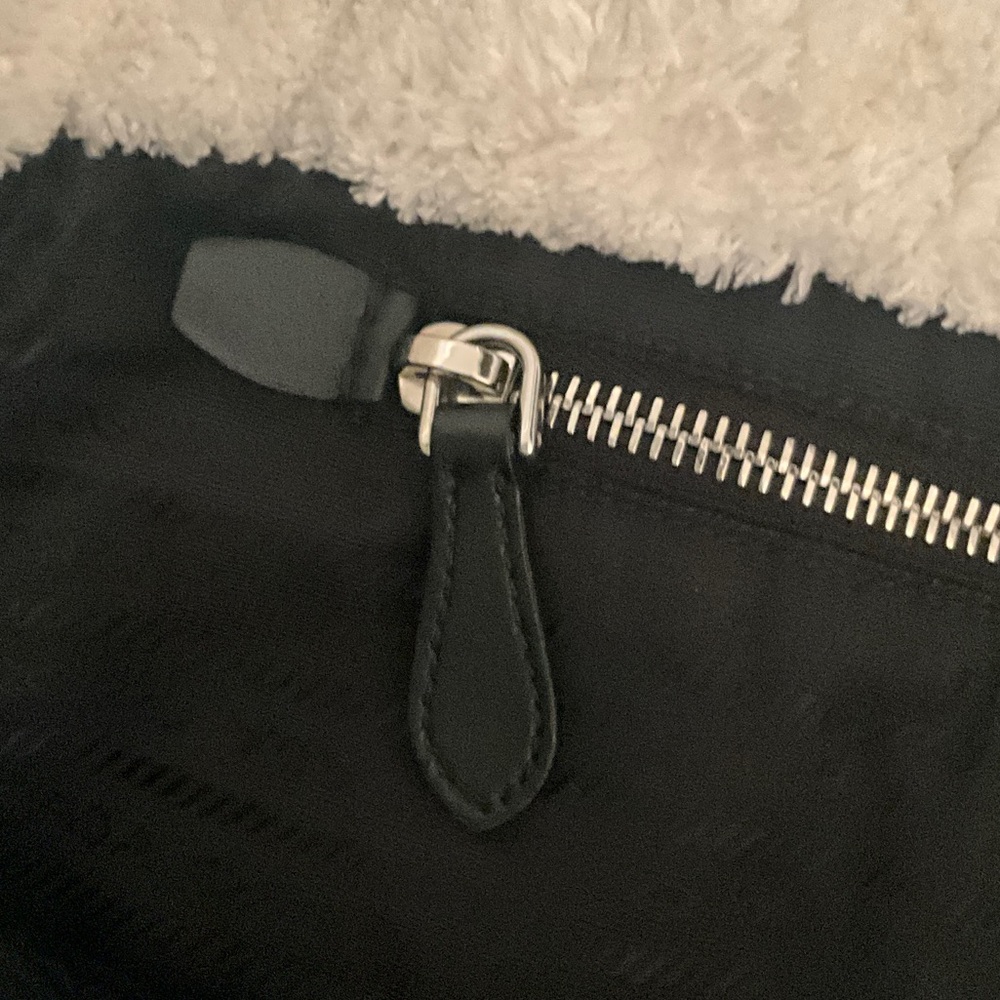 Prada White Fleece Tote Bag - Picture 6 of 13
